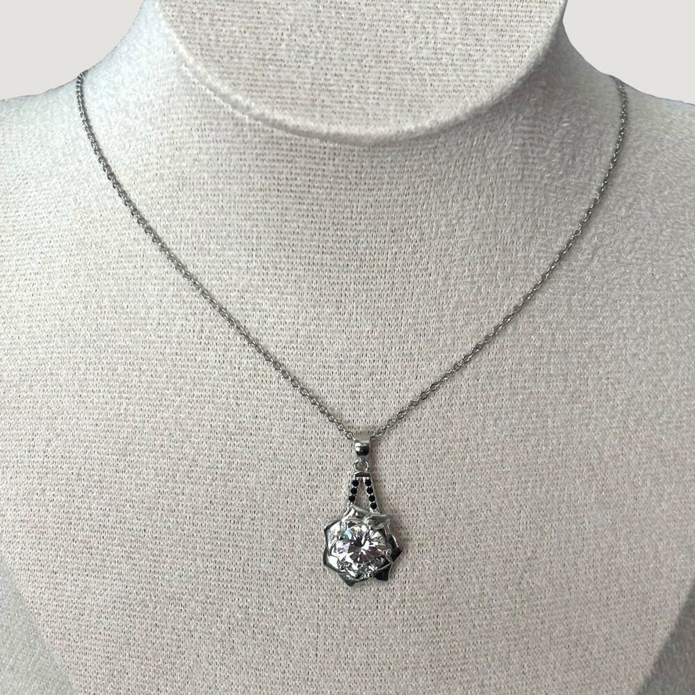Silver Floral Zircon Pendant Necklace
